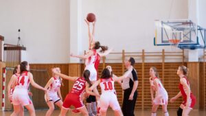 バスケで膝が痛いという中学生の患者さまの施術について