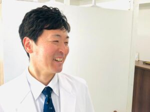 豊中市緑地公園駅にある整体、まほろばカイロプラクティックの院長