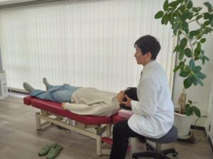 緑地公園駅すぐの整体で自律神経を整える施術