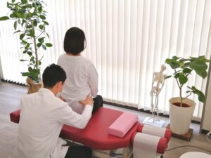整形外科は湿布しかくれないとお悩みの腰痛の患者さま