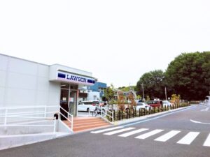 服部緑地公園の第一駐車場にあるローソン
