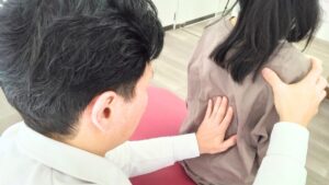 豊中市の側弯症整体事例。