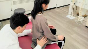 豊中市緑地公園の整体、まほろばカイロプラクティックで体の歪みを整える施術