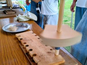 吹田クロス万博内でやっていた火起こしのイベントの様子